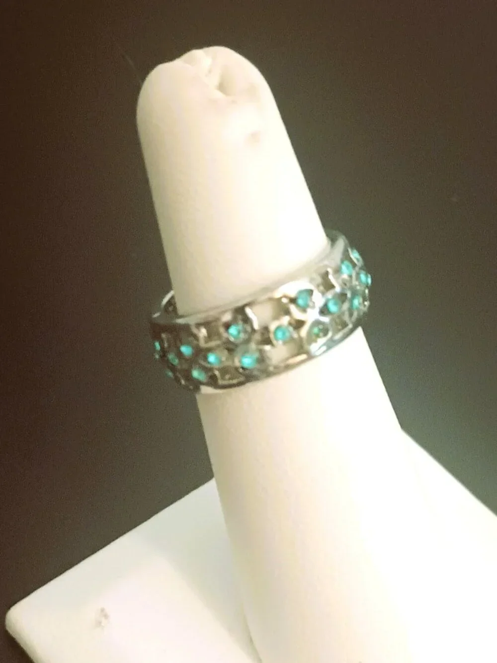 Silver Tone Openwork Band Ring 5.5